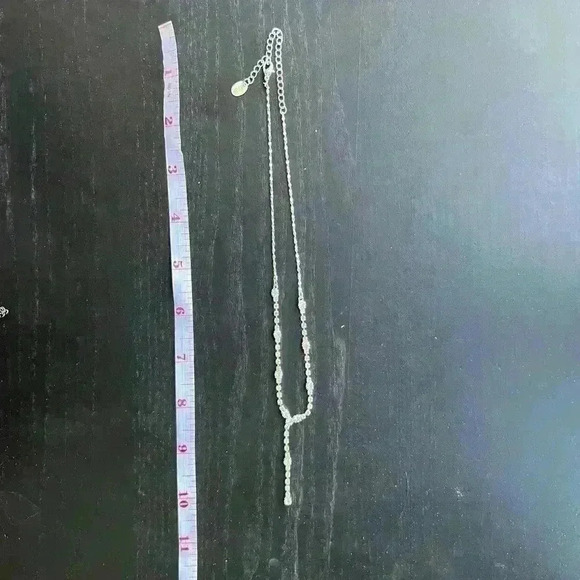Vintage Y2K Claire’s Faux Diamond Silver V Shaped Necklace Jewelry Accessory - Picture 5 of 6